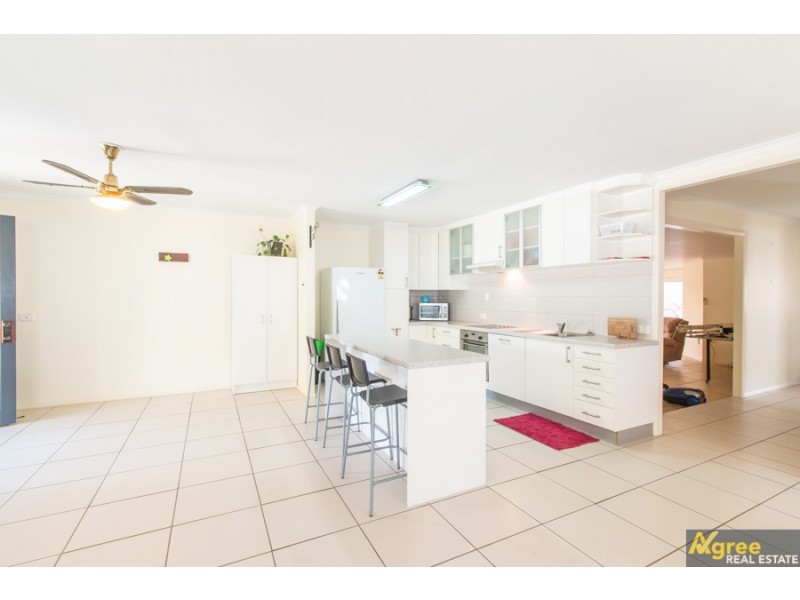 13 Whiting Street, Beachmere QLD 4510