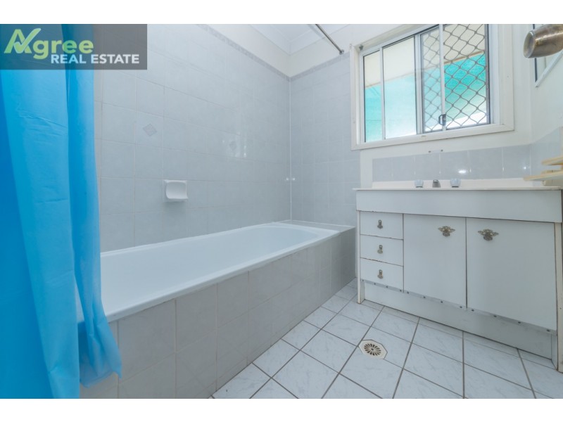 74 Ranald Avenue, Ningi QLD 4511