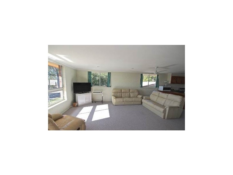 100 Ningi Esplanade, Ningi QLD 4511