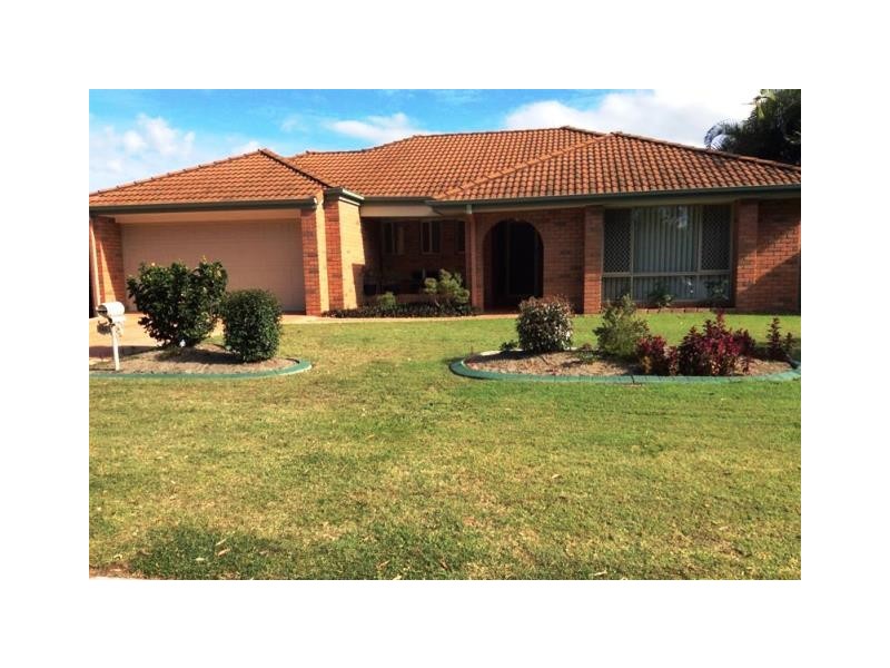 86 Biggs Avenue, Beachmere QLD 4510