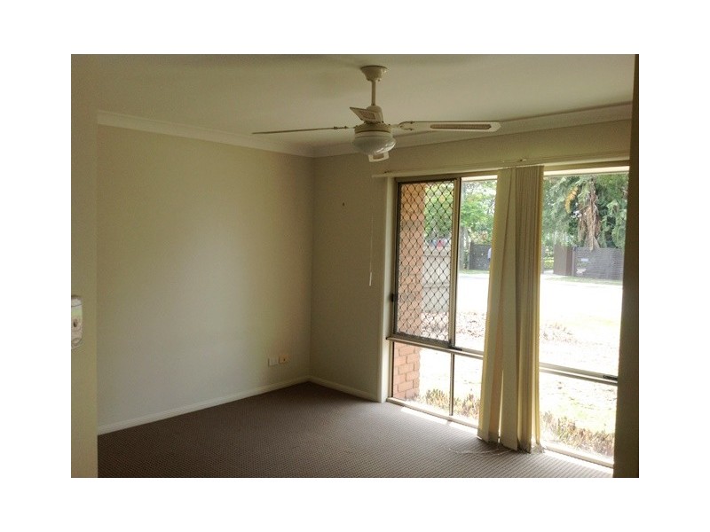 86 Biggs Avenue, Beachmere QLD 4510