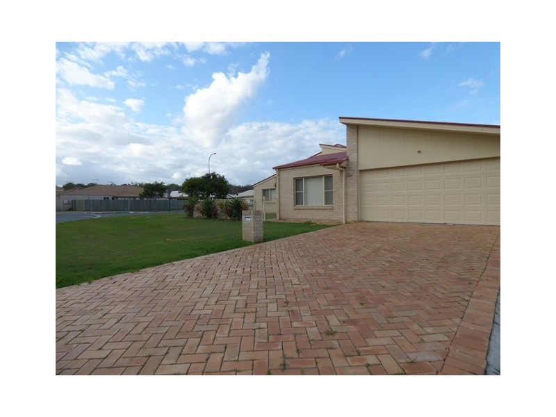 281 Bestmann Road, Sandstone Point QLD 4511