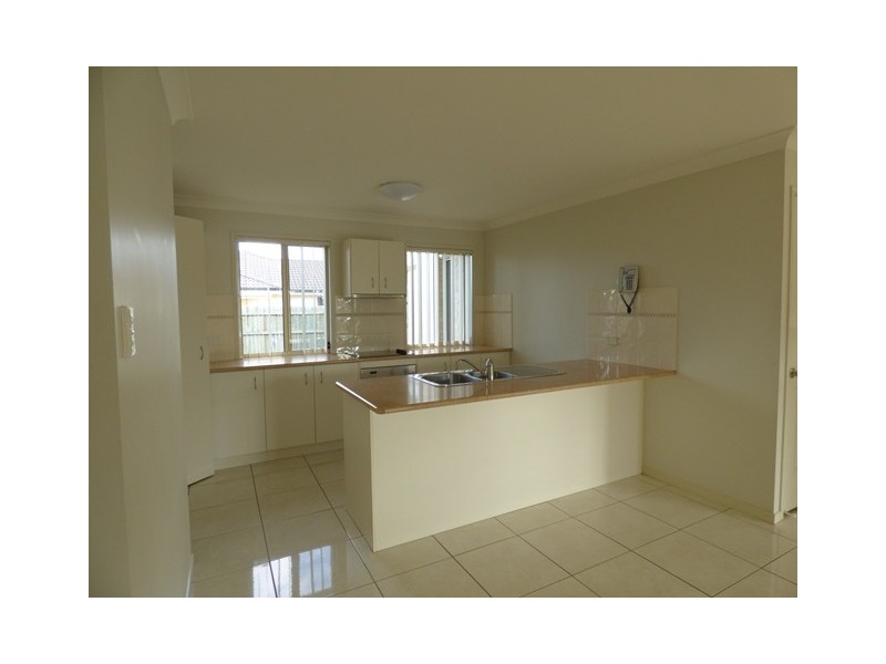 281 Bestmann Road, Sandstone Point QLD 4511