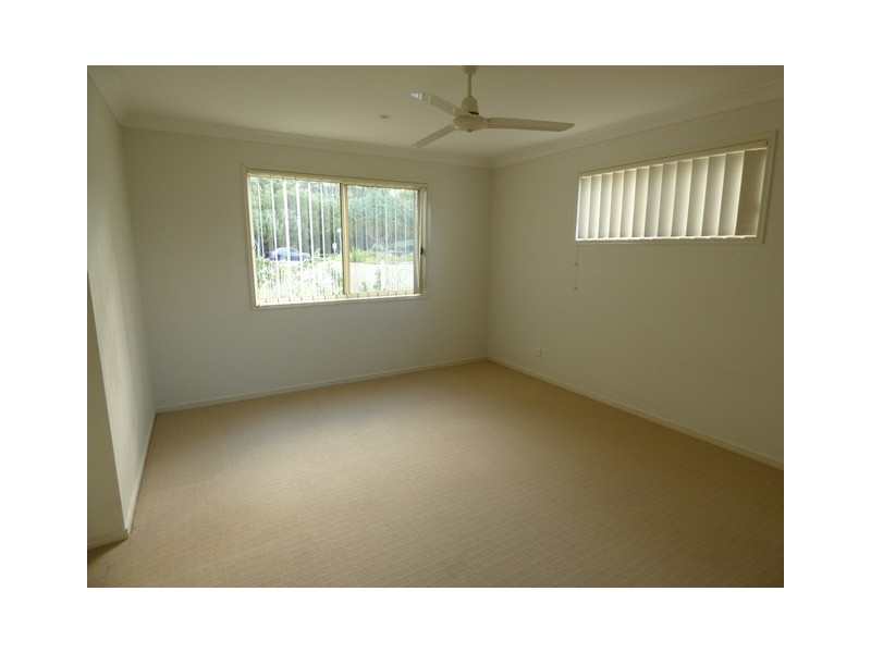 281 Bestmann Road, Sandstone Point QLD 4511