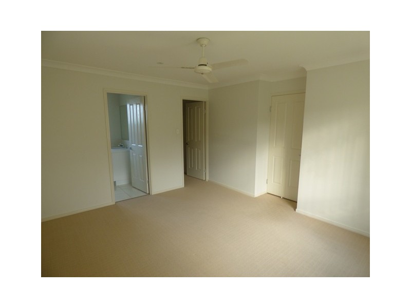 281 Bestmann Road, Sandstone Point QLD 4511