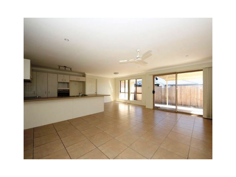 53 Corrimal Place, Sandstone Point QLD 4511