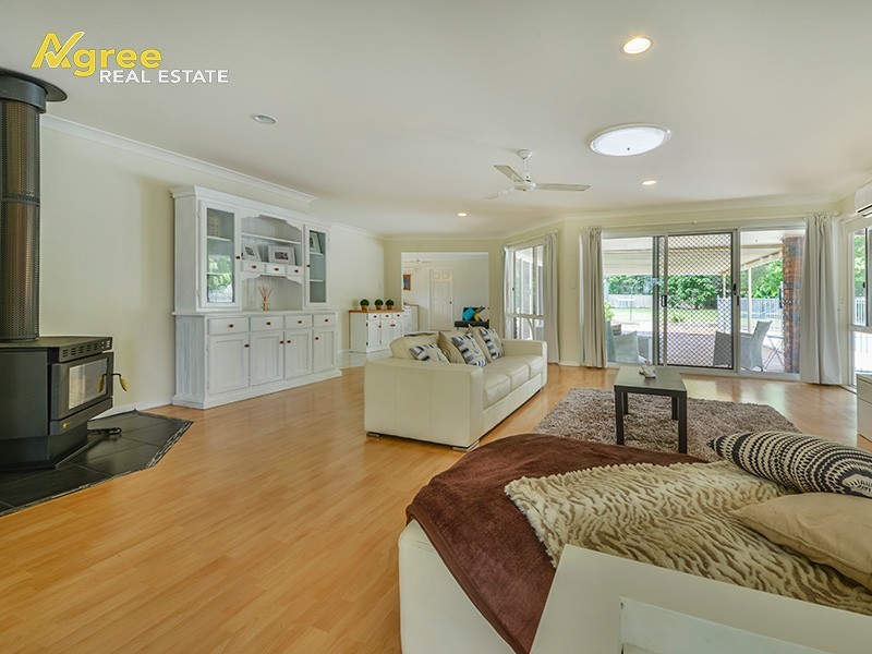 138 Relesah Drive, Ningi QLD 4511