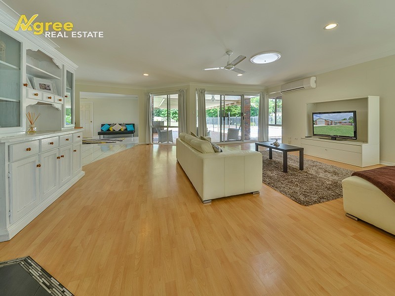 138 Relesah Drive, Ningi QLD 4511