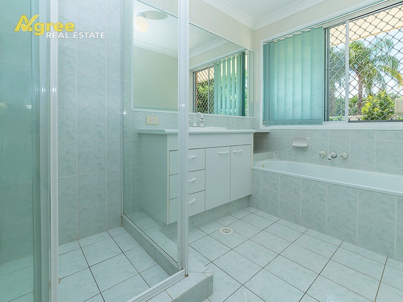 138 Relesah Drive, Ningi QLD 4511