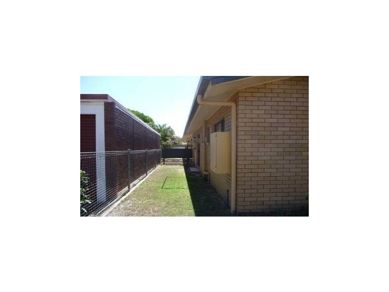 Unit 1 68 James Road, Beachmere QLD 4510