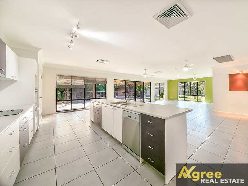 18 Cavanagh Place, Ningi QLD 4511