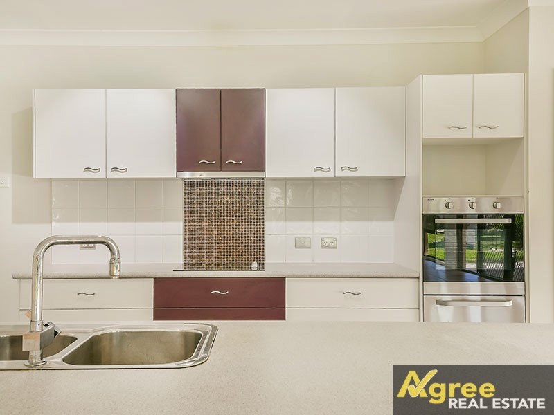 18 Cavanagh Place, Ningi QLD 4511