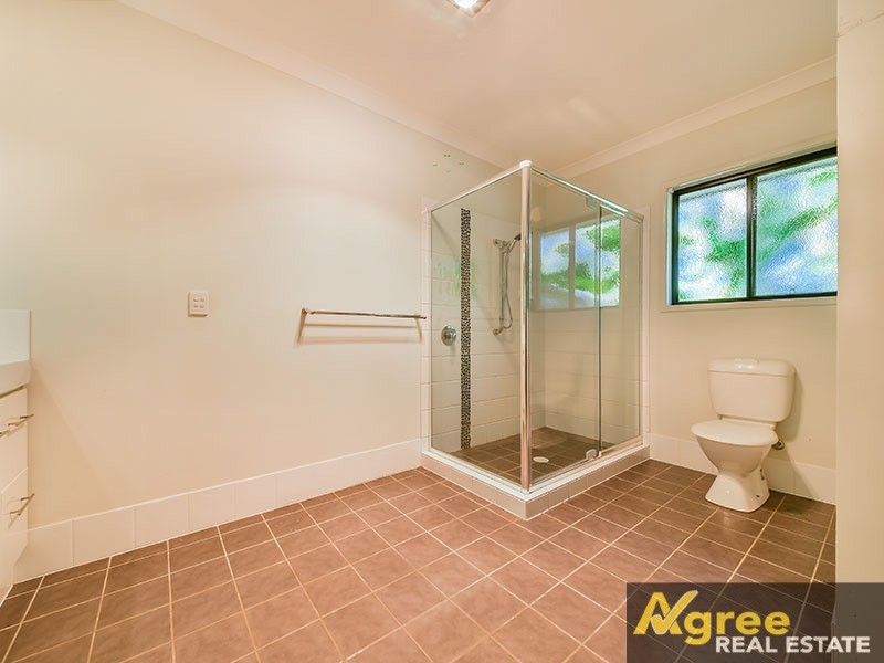 18 Cavanagh Place, Ningi QLD 4511
