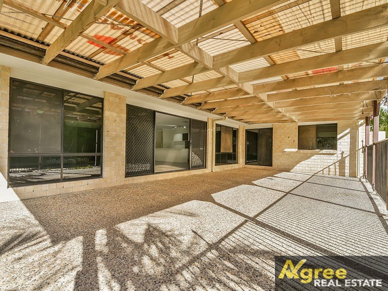 18 Cavanagh Place, Ningi QLD 4511