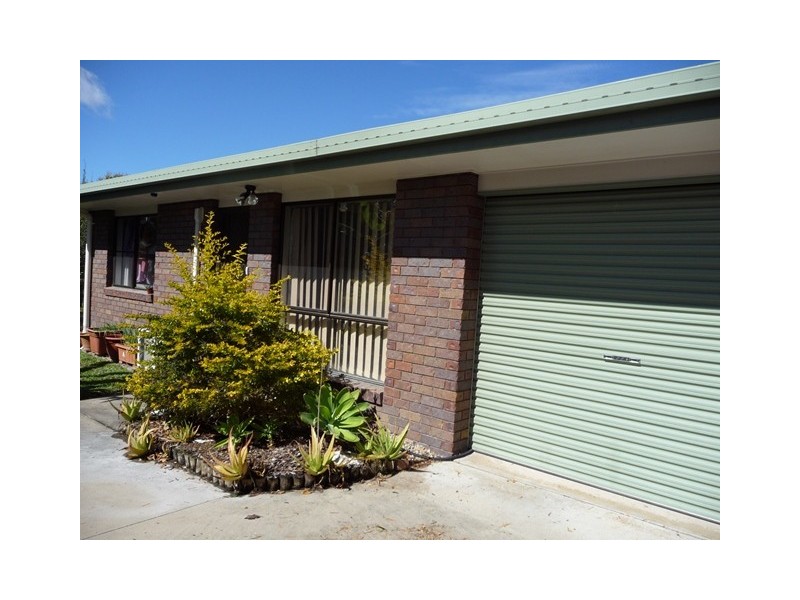 2/13 Miles Street, Caboolture QLD 4510