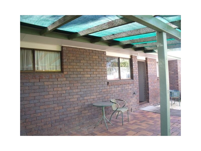 2/13 Miles Street, Caboolture QLD 4510