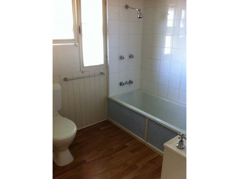 89 Biggs Avenue, Beachmere QLD 4510