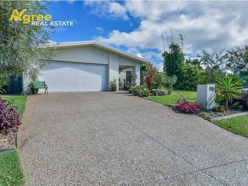2 Yaraan Crescent, Beachmere QLD 4510