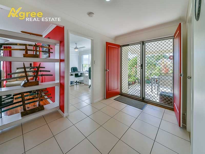2 Yaraan Crescent, Beachmere QLD 4510