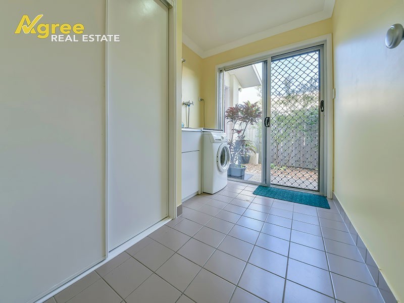 2 Yaraan Crescent, Beachmere QLD 4510