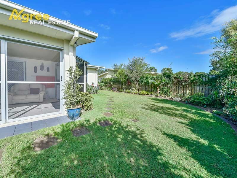 2 Yaraan Crescent, Beachmere QLD 4510