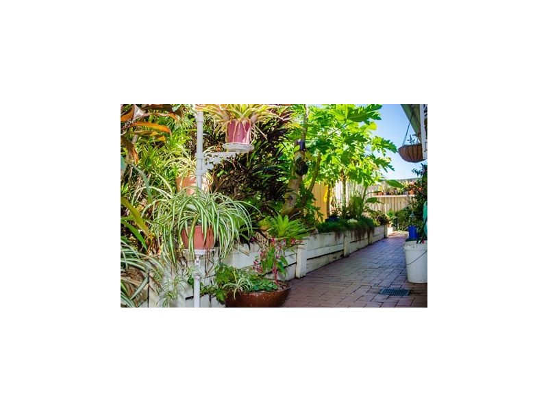 18 Salmon Place, Sandstone Point QLD 4511