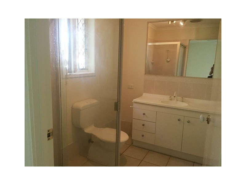 2/33 Rarity Street, Caboolture QLD 4510