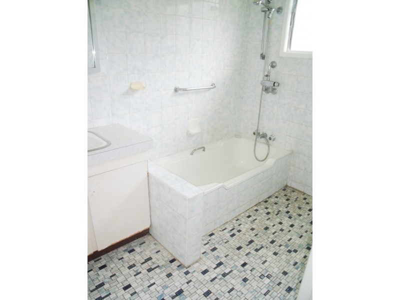 4 Hillcrest Avenue, Caboolture QLD 4510