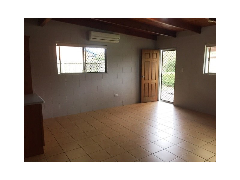 11 Patrick Street, Beachmere QLD 4510