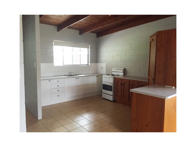 11 Patrick Street, Beachmere QLD 4510