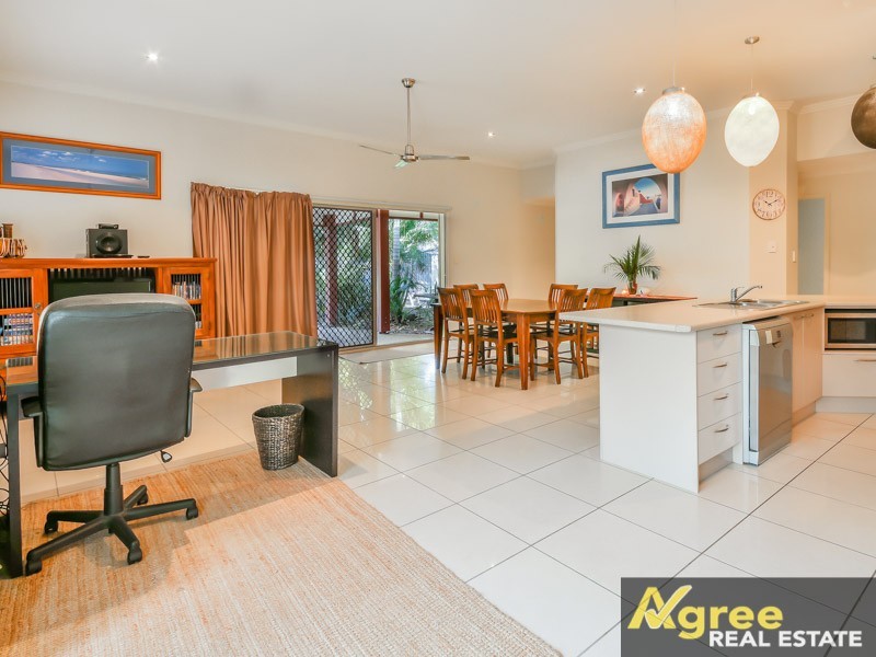 58 Ningi Esplanade, Ningi QLD 4511