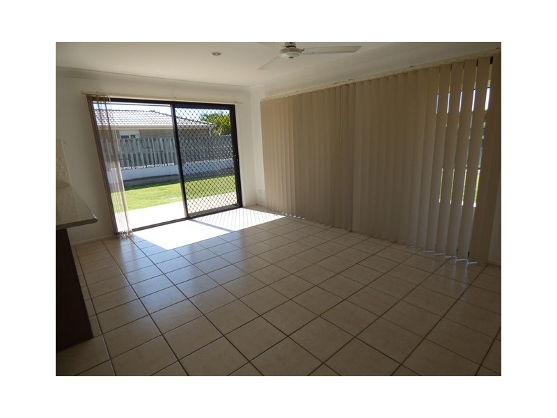 307 Bestman Road, Sandstone Point QLD 4511