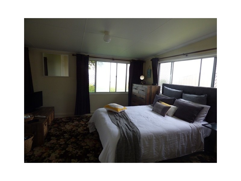 46 Bayside Drive, Beachmere QLD 4510