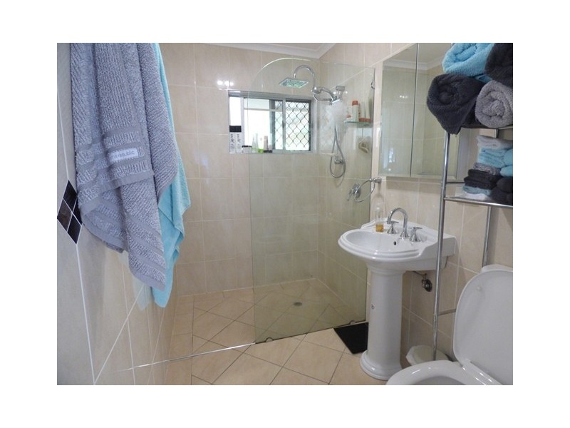 46 Bayside Drive, Beachmere QLD 4510