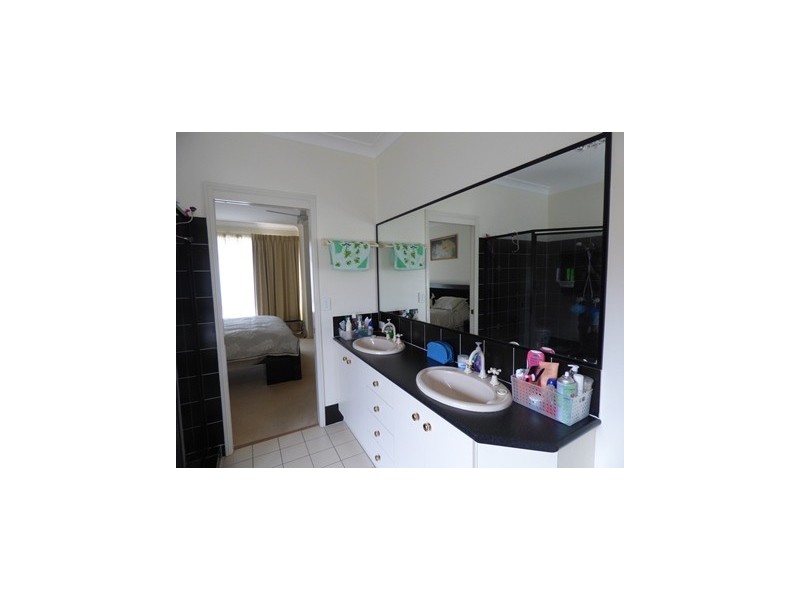 129 Endeavour Drive, Banksia Beach QLD 4507