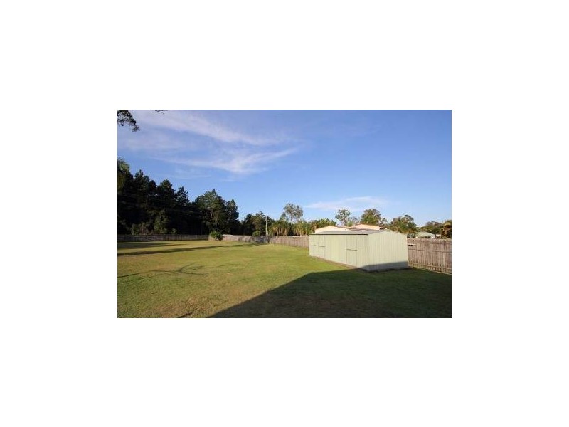7 Snowgum Court, Ningi QLD 4511