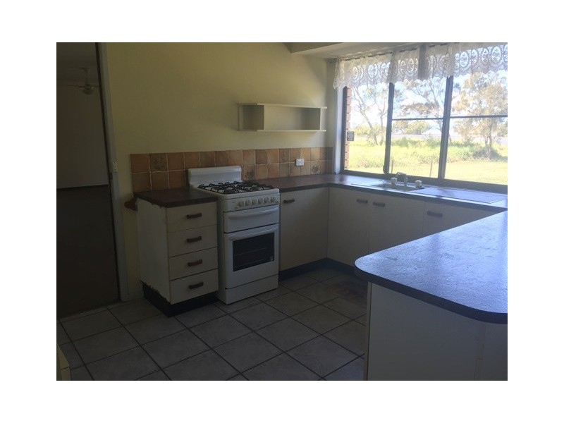 189 Bishop Road, Beachmere QLD 4510