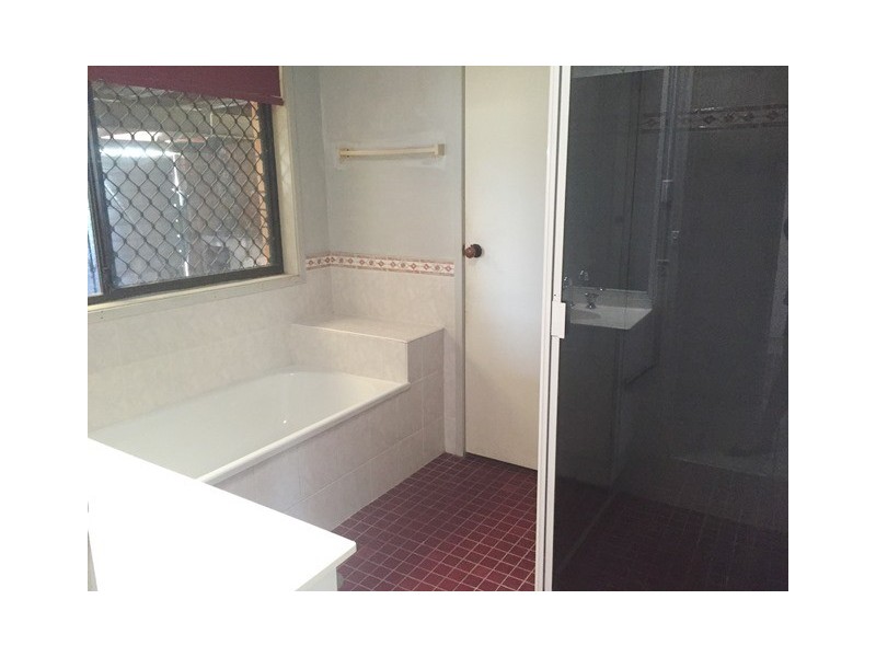189 Bishop Road, Beachmere QLD 4510