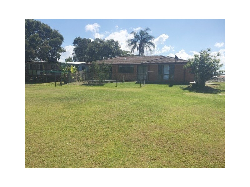 189 Bishop Road, Beachmere QLD 4510