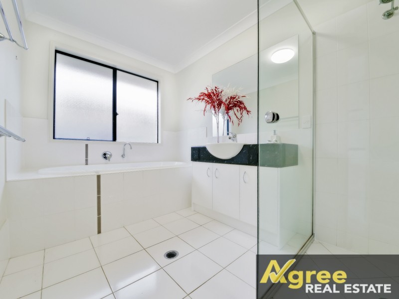 24 Gecko Place, Ningi QLD 4511