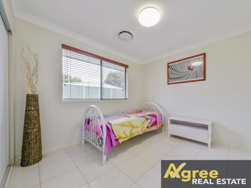 24 Gecko Place, Ningi QLD 4511