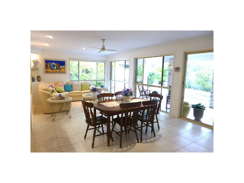 4 Wallum Close, Ningi QLD 4511