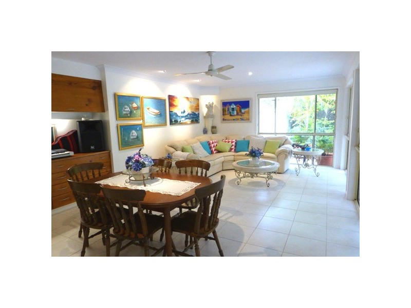 4 Wallum Close, Ningi QLD 4511