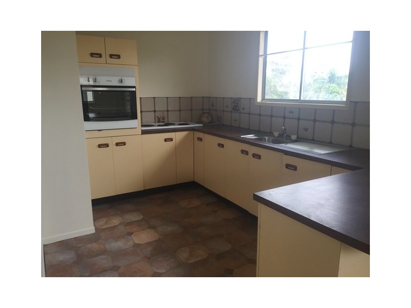 33 Dundee Drive, Morayfield QLD 4506