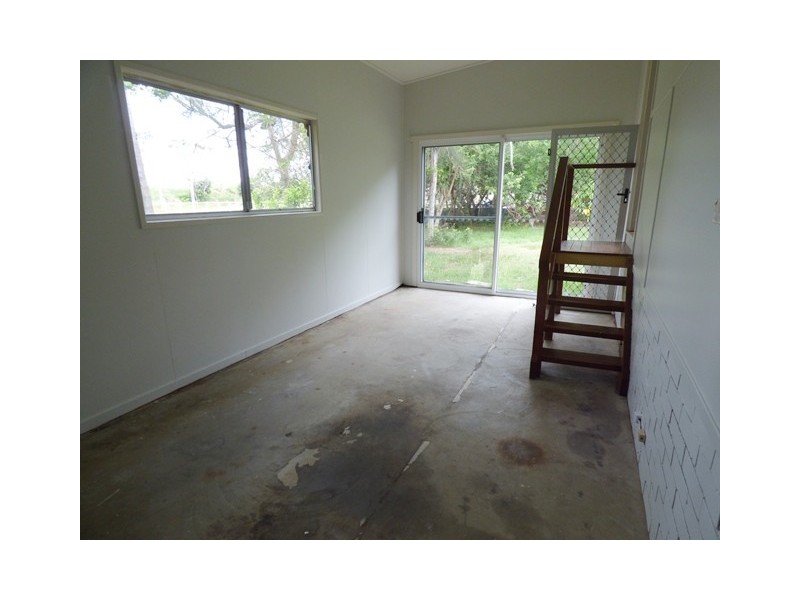 77 North Street, Woorim QLD 4507