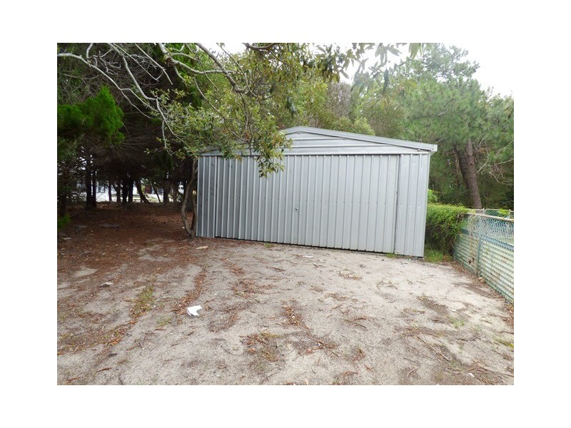 77 North Street, Woorim QLD 4507