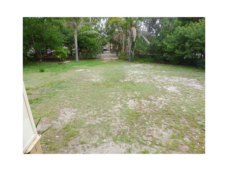 77 North Street, Woorim QLD 4507