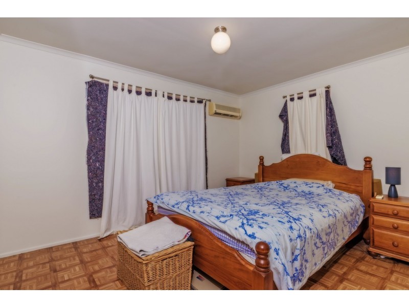 18 Progress Avenue, Beachmere QLD 4510