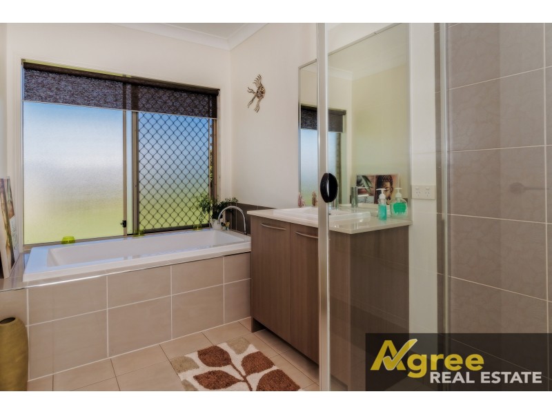 29 Gecko Place, Ningi QLD 4511