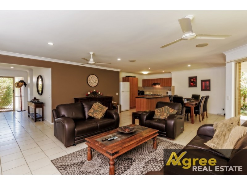 311 Bestmann Road, Sandstone Point QLD 4511